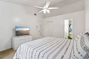 5017 Laguna Bay Cir, Kissimmee, FL 34746 - Photo 14