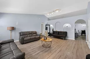 4020 Sunny Day Way, Kissimmee, FL 34744 - Photo 10