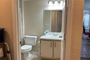 14037 Fairway Island Dr, Orlando, FL 32837 - Photo 16