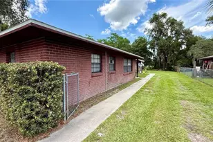 210 N Lone Oak Dr, Leesburg, FL 34748 - Photo 2
