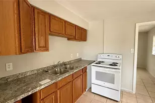 207 Mill St, Wildwood, FL 34785 - Photo 4