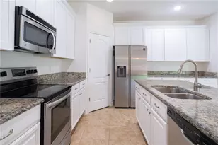15663 Signature Drive, Winter Garden, FL 34787 - Photo 4