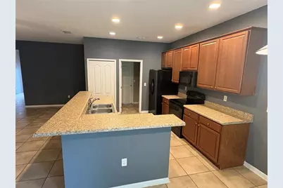 2820 Moonstone Bend, Kissimmee, FL 34758 - Photo 10