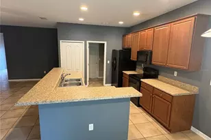 2820 Moonstone Bend, Kissimmee, FL 34758 - Photo 10