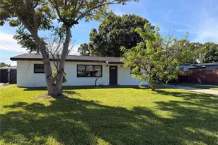 1940 Dawn Dr, Melbourne, FL 32935 - Photo 2