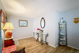 7490 46th Ave N, Saint Petersburg, FL 33709 - Photo 10
