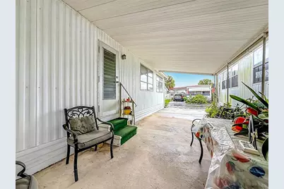 7490 46th Avenue N #101, Saint Petersburg, FL 33709 - Photo 4