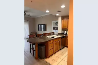 7637 Heritage Crossing Way #302, Reunion, FL 34747 - Photo 6