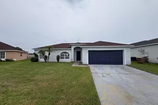345 Aylesbury Ct, Kissimmee, FL 34758 - Photo 1