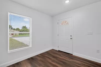 2426 6th St NE, Winter Haven, FL 33881 - Photo 6