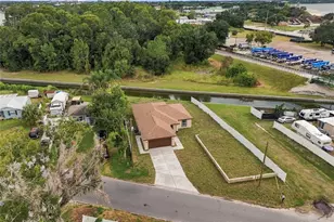 1097 Carefree Cove Dr, Winter Haven, FL 33881 - Photo 4