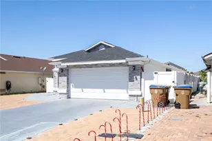 121 Lochness Ln, Kissimmee, FL 34743 - Photo 2
