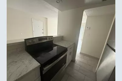 941 W Oak Ridge Road #D, Orlando, FL 32809 - Photo 6