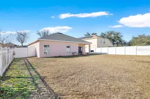 2109 Woodsedge Dr, Kissimmee, FL 34746 - Photo 10
