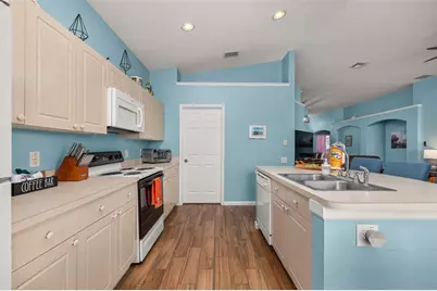 2246 Wyndham Palms Way, Kissimmee, FL 34747 - Photo 14