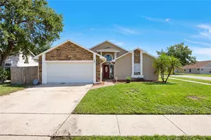 101 N Aberdeen Cir, Sanford, FL 32773 - Photo 1