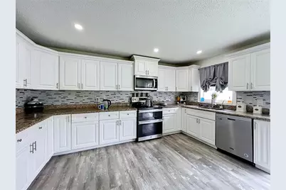 3275 Amberley Park Circle, Kissimmee, FL 34743 - Photo 18
