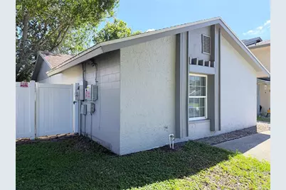 10309 Parkcrest Drive, Tampa, FL 33624 - Photo 2