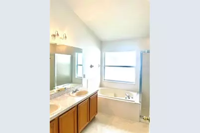 2715 Barnsley Lane, Kissimmee, FL 34744 - Photo 18