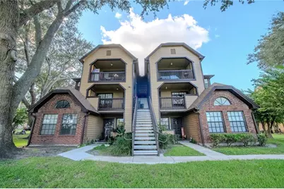 315 Lakepointe Drive #204, Altamonte Springs, FL 32701 - Photo 2