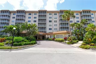 800 Benjamin Franklin Dr, Sarasota, FL 34236 - Photo 4