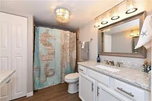 800 Benjamin Franklin Dr, Sarasota, FL 34236 - Photo 20