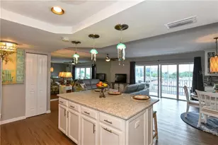 800 Benjamin Franklin Dr, Sarasota, FL 34236 - Photo 14