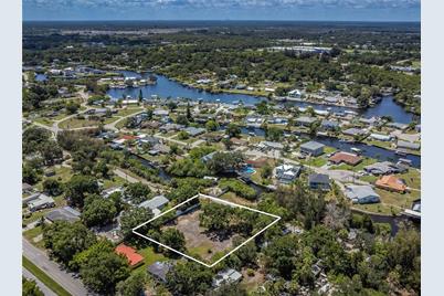 817 2nd Avenue NW, Ruskin, FL 33570 - Photo 8