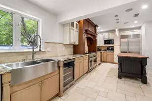 100 W Davis Blvd, Tampa, FL 33606 - Photo 26