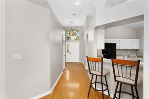 11933 Derbyshire Dr, Tampa, FL 33626 - Photo 10