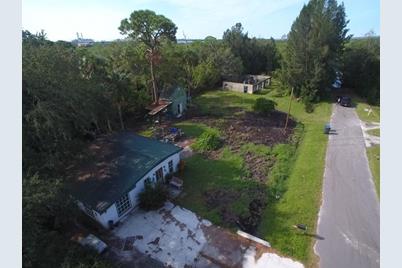 6109 Adams Street, Gibsonton, FL 33534 - Photo 12