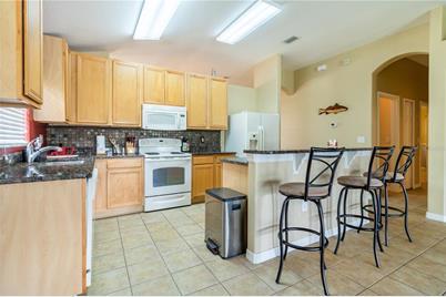 2316 Roanoke Springs Drive, Ruskin, FL 33570 - Photo 12