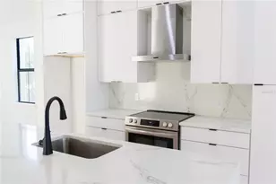 1218 E Kay St, Tampa, FL 33602 - Photo 4