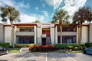 10265 Gandy Blvd N, Saint Petersburg, FL 33702 - Photo 1