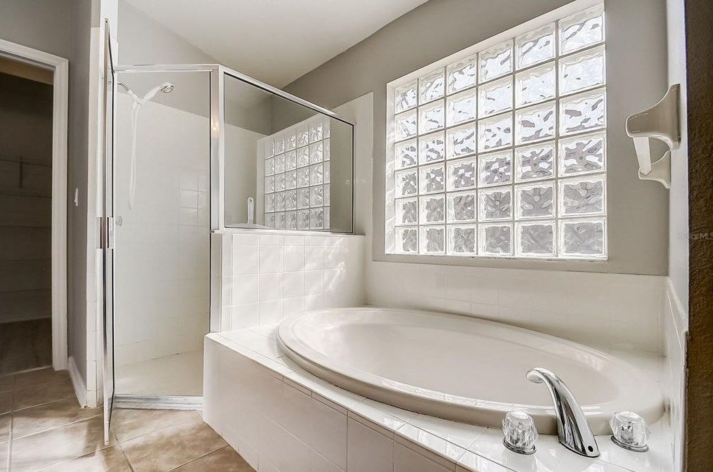 18204 Collridge Dr, Tampa FL  33647-2911 exterior