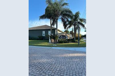 5910 30th Court S, Saint Petersburg, FL 33712 - Photo 8