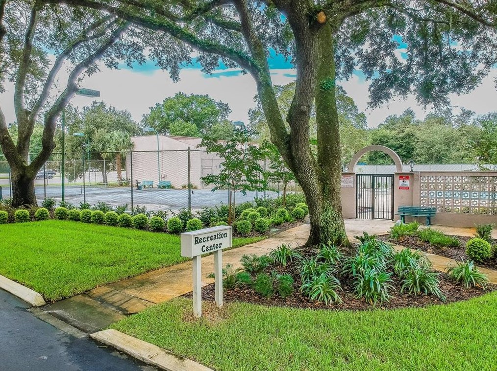 3944 Tumble Wood Trl, Tampa FL  33613-2872 exterior