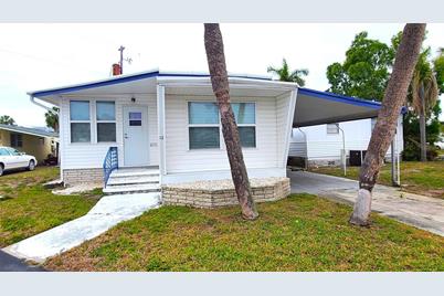 4851 W Gandy Boulevard #B4 L32, Tampa, FL 33611 - Photo 1