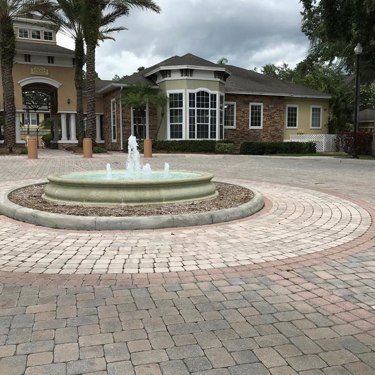 9918 Courtney Palms Blvd, Tampa FL 33619-8501 exterior