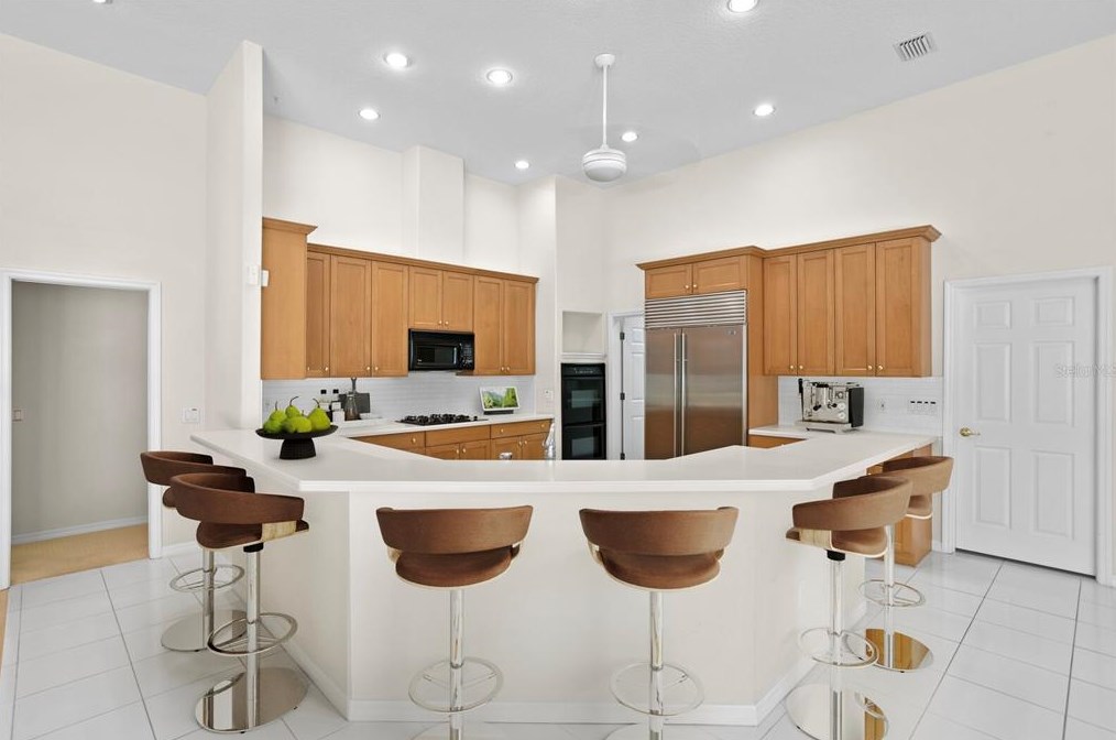 16347 Heathrow Dr, Tampa FL 33647-2641 exterior