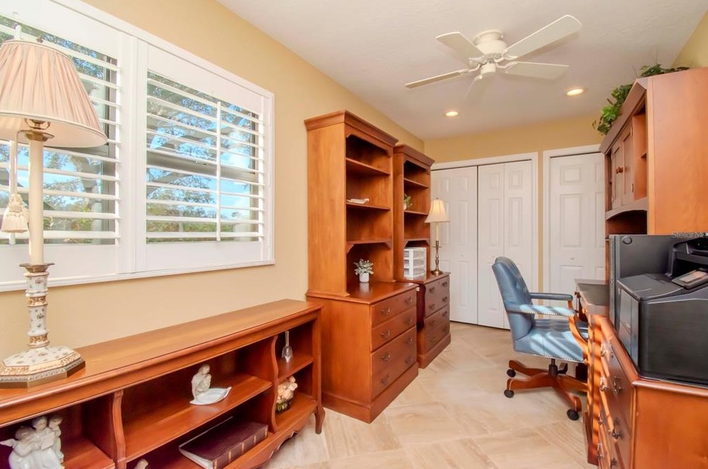 12011 Browning Rd, Lithia FL 33547-2850 exterior