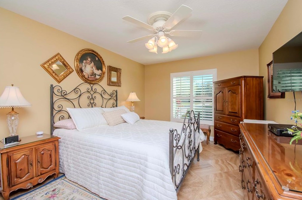 12011 Browning Rd, Lithia FL 33547-2850 exterior