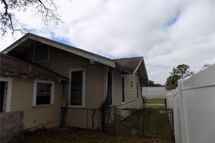 5607 N Taliaferro Ave - Photo 10