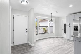 7252 Isle Dr - Photo 4