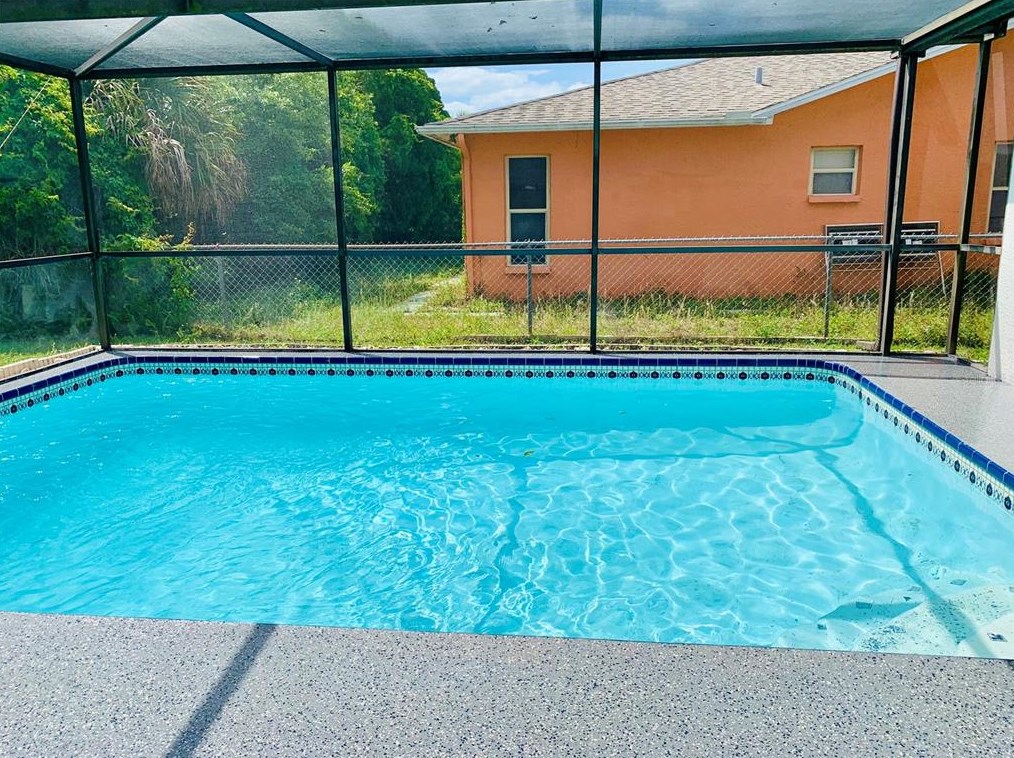 7252 Isle Dr, Port Richey FL  34668-5727 exterior