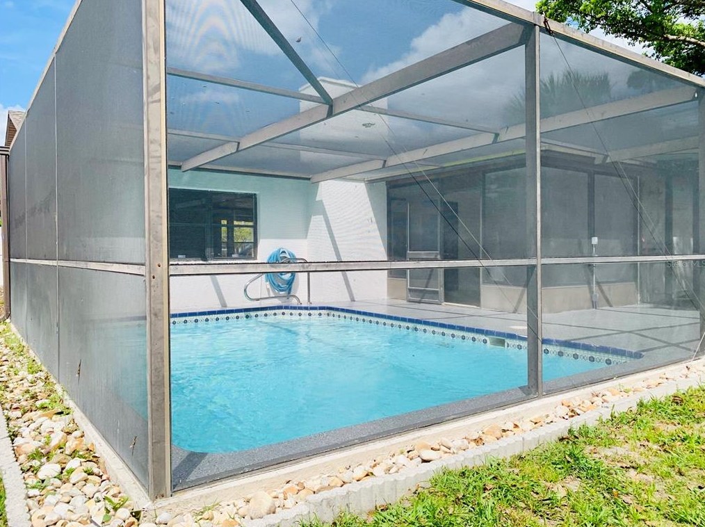 7252 Isle Dr, Port Richey FL  34668-5727 exterior