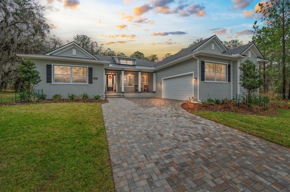 4586 Hickory Oak Dr, Brooksville, FL 34601-6489