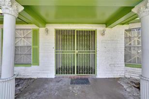 3807 E Norfolk St - Photo 4