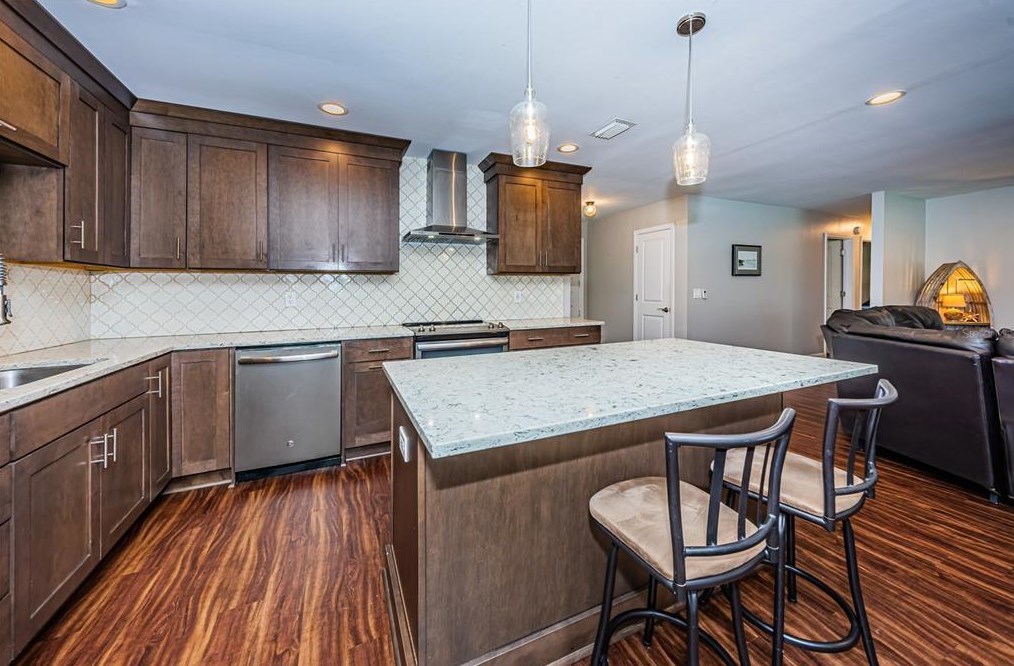 4703 Bay Crest Dr, Tampa FL  33615-4401 exterior