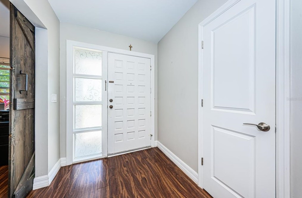 4703 Bay Crest Dr, Tampa FL  33615-4401 exterior